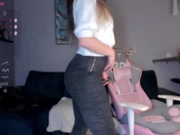 Luna__L Chaturbate stream image from February 07, 2025