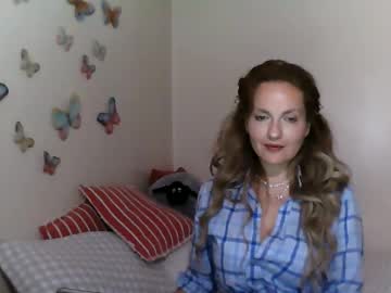 Juliaua Chaturbate stream image from February 07, 2025
