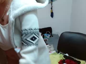 Layanaplayhardass Chaturbate stream image from February 07, 2025