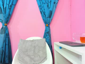 Miss_Flora Chaturbate stream image from February 07, 2025