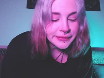 Molly_Crow Chaturbate stream image from February 07, 2025