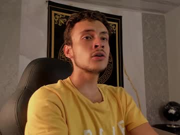 Desmond_Clark Chaturbate stream image from February 07, 2025