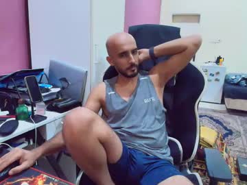Lucky_Person Chaturbate stream image from February 07, 2025