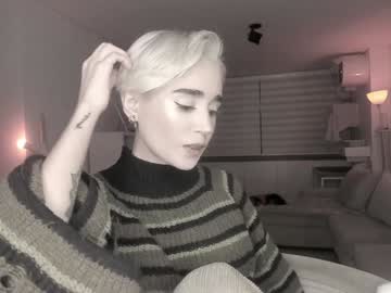 Lonelly_Lolly98 Chaturbate stream image from February 08, 2025