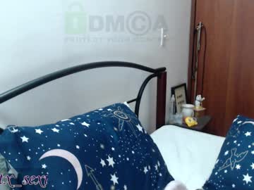 Pxnditx_Sexi Chaturbate stream image from February 08, 2025