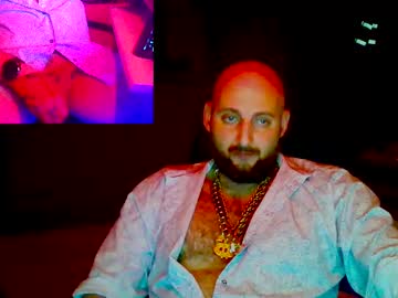 Twardyidlugi Chaturbate stream image from February 08, 2025