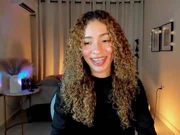 Isa_____ Chaturbate stream image from February 08, 2025