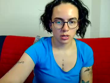 Violet_Kitty_2 Chaturbate stream image from February 08, 2025