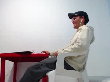 Lightxtreme Chaturbate stream image from February 08, 2025