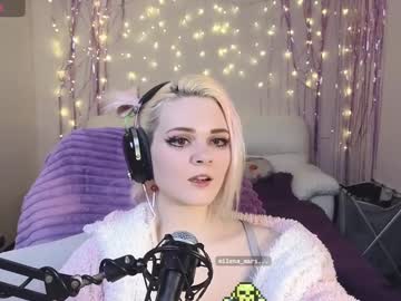 One_Moment_ Chaturbate stream image from February 08, 2025
