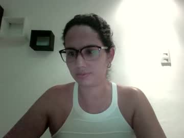 Yulig24 Chaturbate stream image from February 08, 2025
