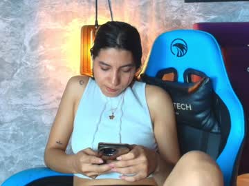 Emily_Wild1 Chaturbate stream image from February 08, 2025