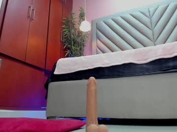 Scarletdavis_ Chaturbate stream image from February 08, 2025