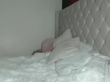 Crystalsweet2000 Chaturbate stream image from February 08, 2025