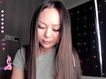 Leenylipss Chaturbate stream image from February 08, 2025
