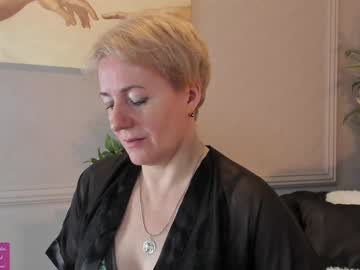 Nika_Smit Chaturbate stream image from February 08, 2025