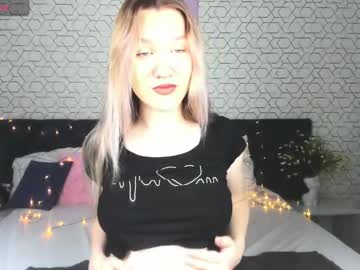 Mariel_Brown Chaturbate stream image from February 08, 2025