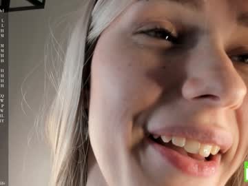 Margarethowell Chaturbate stream image from February 08, 2025