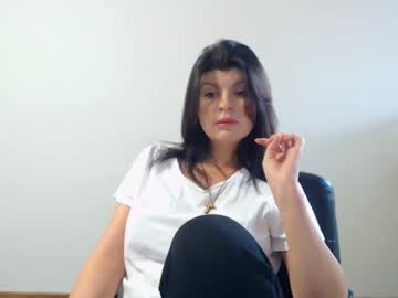 Tessnaughty Chaturbate stream image from February 08, 2025