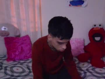 Smoker00teddybear Chaturbate stream image from February 08, 2025