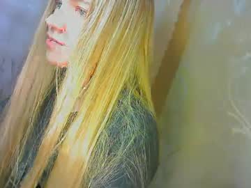 Karolynafox Chaturbate stream image from February 08, 2025