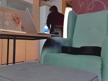 Yourfreebird Chaturbate stream image from February 08, 2025