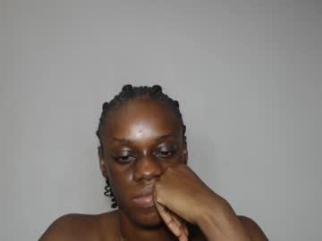 Slimmyi Chaturbate stream image from February 08, 2025