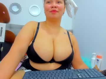 Tiffany_Hot19_ Chaturbate stream image from February 08, 2025