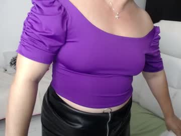 Ana_Hotmilf Chaturbate stream image from February 08, 2025
