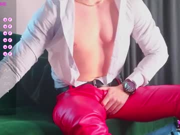 Night_Wwwolf Chaturbate stream image from February 08, 2025