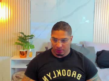 Simeone_Panda Chaturbate stream image from February 08, 2025