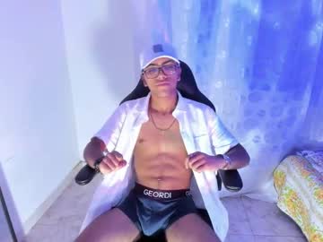 Colstorw_Boy Chaturbate stream image from February 08, 2025