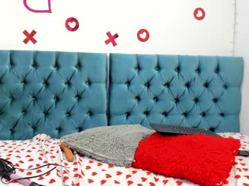 _Elena_Love Chaturbate stream image from February 08, 2025