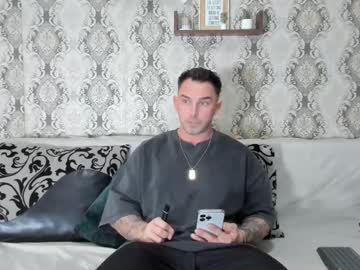 2sexymuscles Chaturbate stream image from February 08, 2025