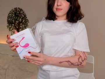 Aftonhaimes Chaturbate stream image from February 08, 2025