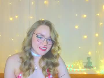Aurora_Golden Chaturbate stream image from February 08, 2025