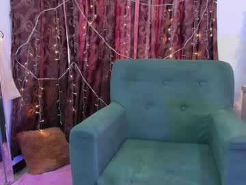 Hannaitsme Chaturbate stream image from February 08, 2025
