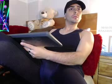 Julian1225_ Chaturbate stream image from February 08, 2025