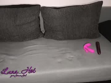 Lunaaa_Hot Chaturbate stream image from February 08, 2025