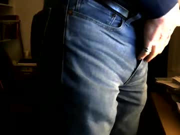 Handz2 Chaturbate stream image from February 08, 2025
