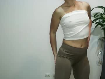 Reddgirll Chaturbate stream image from February 08, 2025