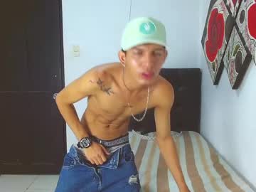 Daring_Guys0 Chaturbate stream image from February 08, 2025