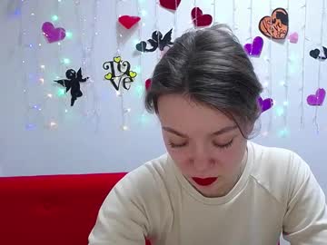 Kiradripe Chaturbate stream image from February 08, 2025
