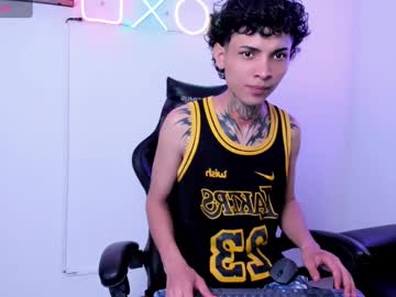 Arceluuz Chaturbate stream image from February 08, 2025