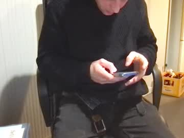 Bart32j Chaturbate stream image from February 08, 2025