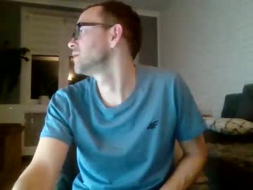 Darkhaired34 Chaturbate stream image from February 08, 2025