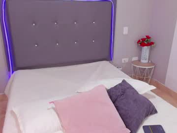Emma_Lye Chaturbate stream image from February 08, 2025