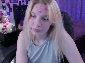 Karambamoon Chaturbate stream image from February 08, 2025
