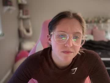 Musclemommy426347 Chaturbate stream image from February 08, 2025
