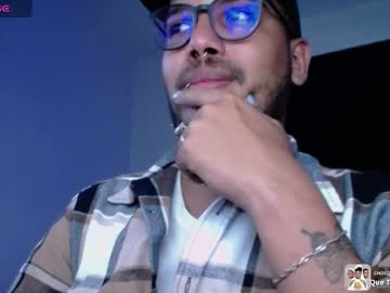 Xav2122 Chaturbate stream image from February 08, 2025